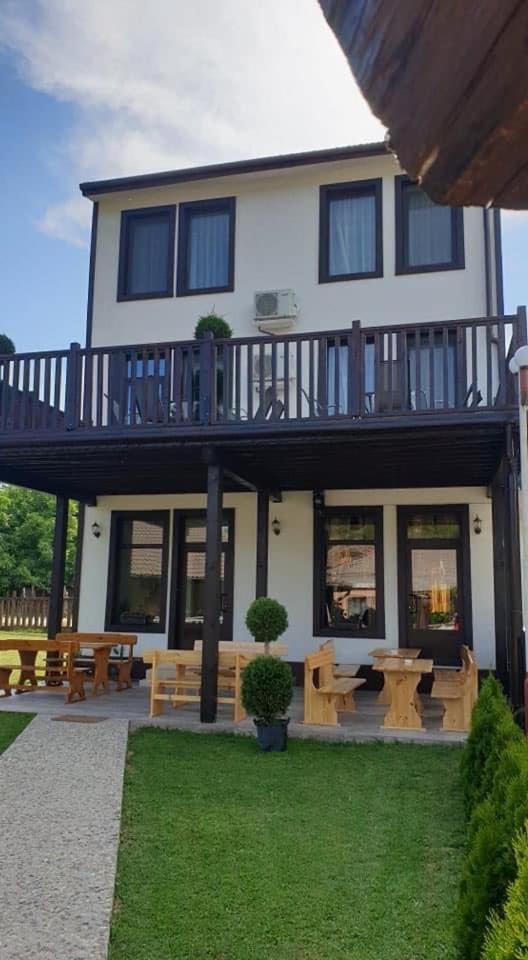 Бялата Къща Hotel Kirkovo  Exterior foto